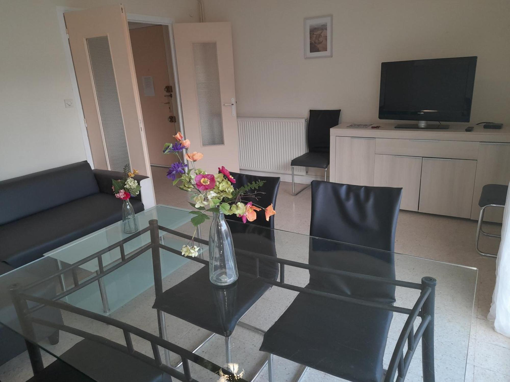 Appartement F3 Avec Balcon แปร์ปินญอง ภายนอก รูปภาพ